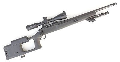 Remington 700 Police Target, Heavy Barrel, Sniper mit Choate Schaft, Element Helix 6-24x50, Kal. .308Win.