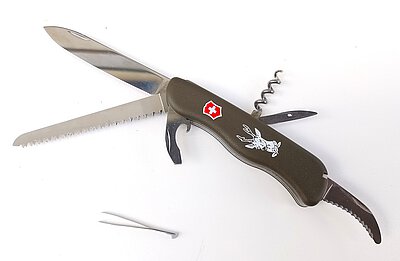 Victorinox Taschenmesser Mod. Hunter mit Rehbock, oliv
