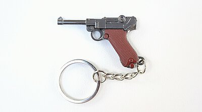 Schlüsselanhänger Luger P08